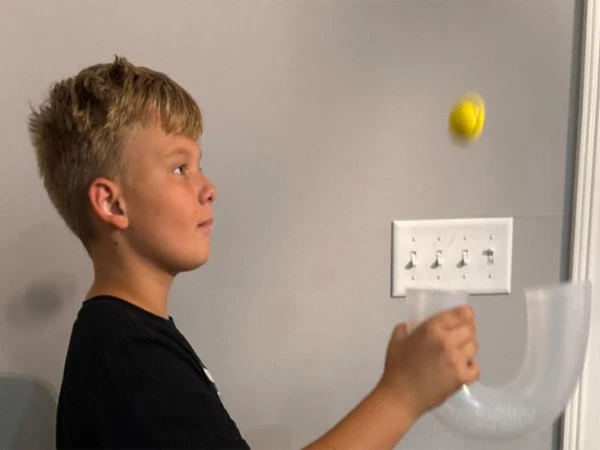 امریکا: 11 سالہ بچے نے پنڈالو سے گینیز ورلڈ ریکارڈ قائم کر لیا