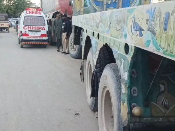 Young Boy Killed in Truck Accident in Karachi’s Sachal Area