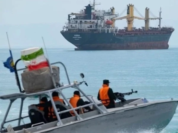 Iran Proposes New Deal to Reopen Strait of Hormuz Amid Rising Tensions